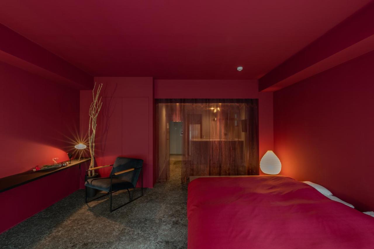 Seven Stories Aparthotel